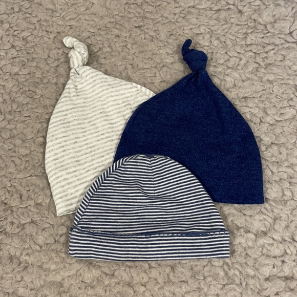 12 Piece Newborn Bundle 💙👶🏼 - Picture 11 of 11